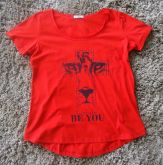 T-shirt estampa de tigre e cruz